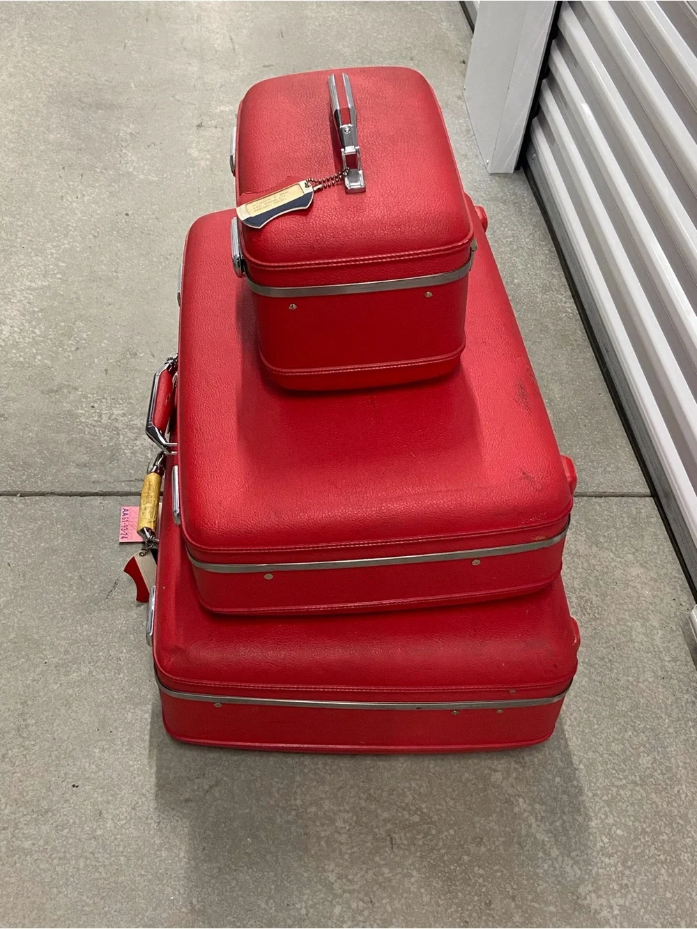 Vintage Red Nested Travel Case Set with Silver Trim Unisex